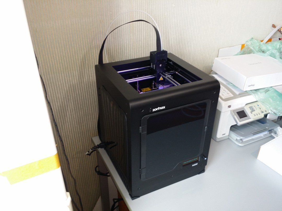 Imprimante Zortrax M200 prête à imprimer